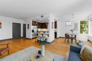 Photo #4: ML82006942 Listing