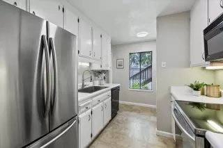 Photo #4: ML82006982 Listing