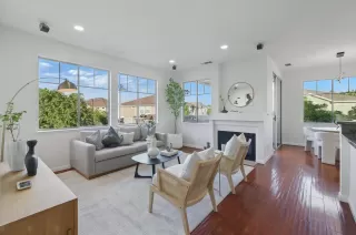 Photo #5: ML82006996 Listing 