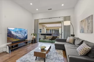 Photo #5: ML82007004 Listing 