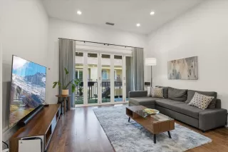 Photo #6: ML82007004 Listing 