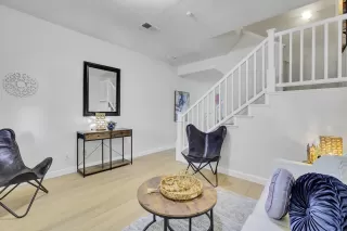 Photo #4: ML82007108 Listing