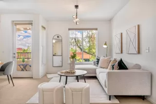 Photo #4: ML82007120 Listing