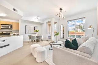 Photo #5: ML82007120 Listing