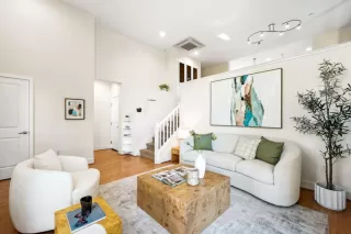 Photo #4: ML82007132 Listing 