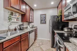 Photo #5: ML82007481 Listing 