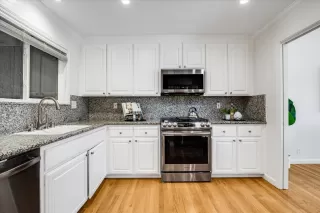 Photo #5: ML82007490 Listing