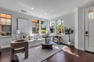 Photo #5: ML82007673 Listing