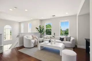 Photo #5: ML82007686 Listing 