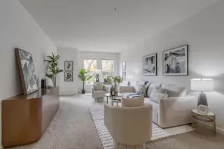 Photo #4: ML82007784 Listing