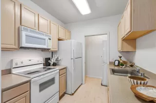 Photo #6: ML82007784 Listing