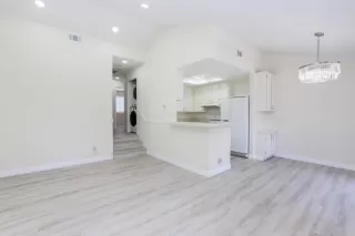 Photo #5: ML82007818 Listing