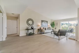 Photo #5: ML82008005 Listing