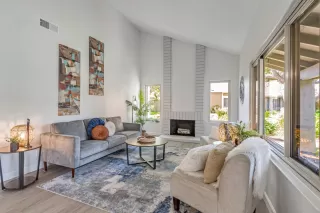 Photo #4: ML82008030 Listing 