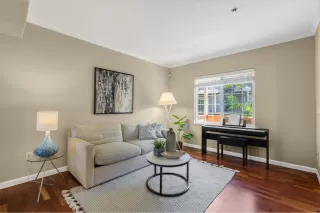 Photo #5: ML82008204 Listing