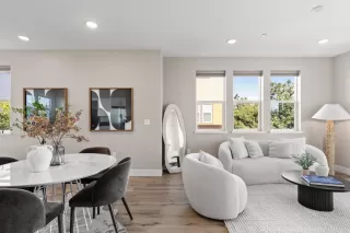 Photo #5: ML82008240 Listing