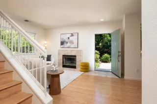 Photo #4: ML82008359 Listing