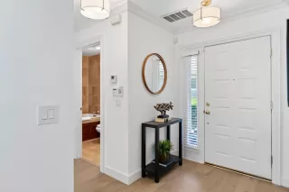 Photo #4: ML82008370 Listing 