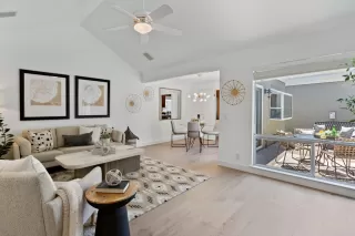 Photo #5: ML82008370 Listing 