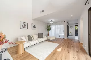 Photo #3: ML82008468 Listing 