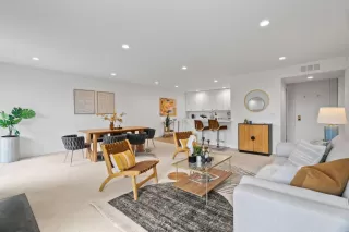 Photo #4: ML82008602 Listing