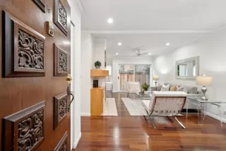 Photo #5: ML82008733 Listing