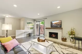 Photo #4: ML82008740 Listing 