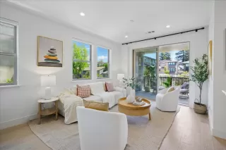 Photo #5: ML82008779 Listing 