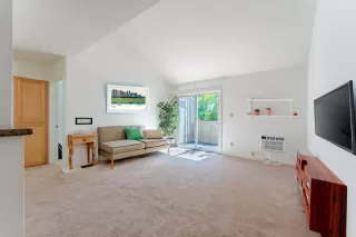 Photo #5: ML82008813 Listing 