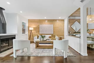 Photo #5: ML82008816 Listing 