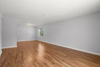 Photo #4: ML82008908 Listing 