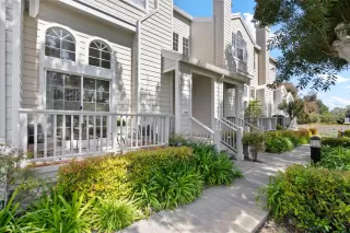 Photo #2: ML82008913 Listing 