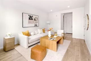 Photo #4: ML82008984 Listing 