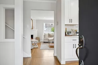 Photo #6: ML82009006 Listing 