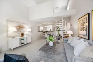 Photo #5: ML82009217 Listing 