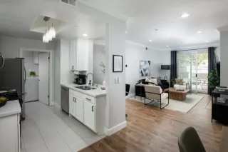 Photo #2: ML82009314 Listing 