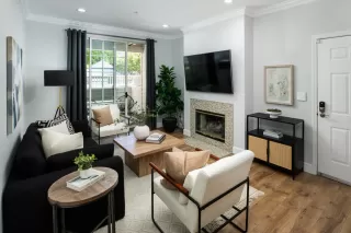 Photo #4: ML82009314 Listing 