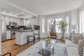 Photo #5: ML82009336 Listing