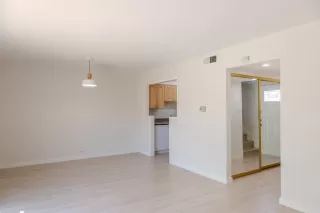 Photo #5: ML82009353 Listing 