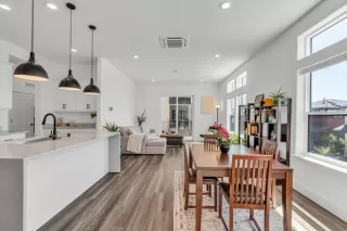 Photo #4: ML82009446 Listing 