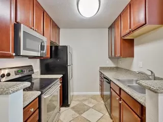 Photo #5: ML82009552 Listing 