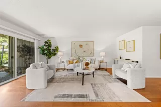 Photo #4: ML82009609 Listing 