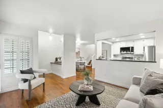 Photo #4: ML82009634 Listing 