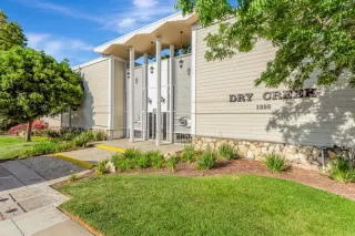 Photo #2: ML82009671 Listing 