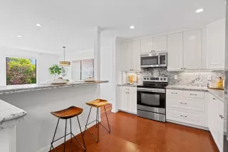 Photo #4: ML82009742 Listing 