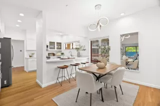 Photo #5: ML82009755 Listing 