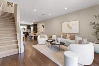 Photo #4: ML82009813 Listing 