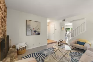 Photo #6: ML82009890 Listing 