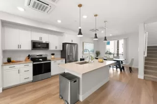 Photo #5: ML82009896 Listing