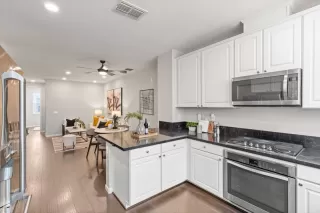 Photo #2: ML82009974 Listing 